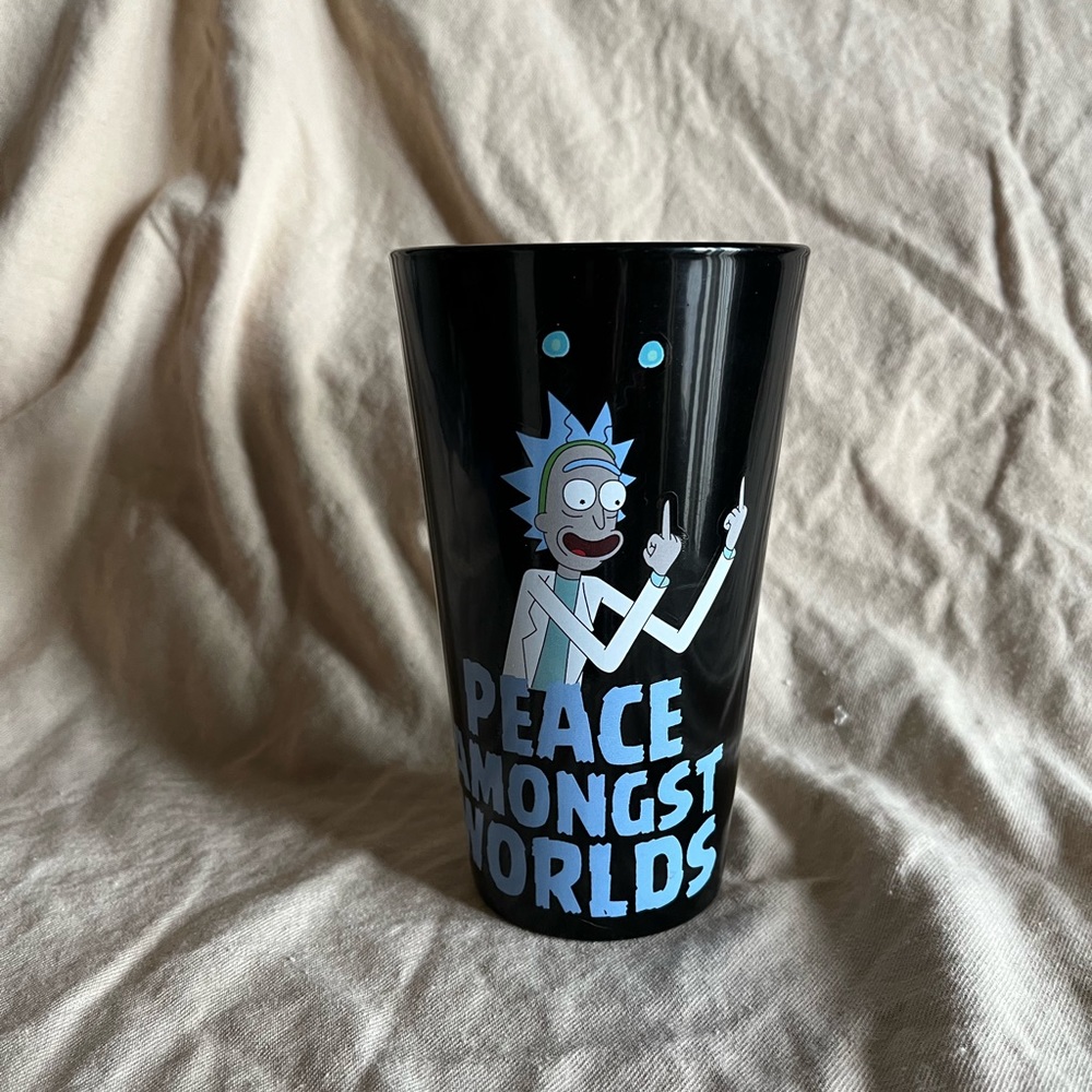 Rick and Morty 2017 Peace Amongst Worlds glass